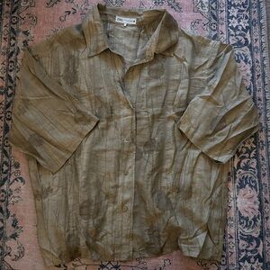 Zara Olive Buttoned Down Tee, Size Medium